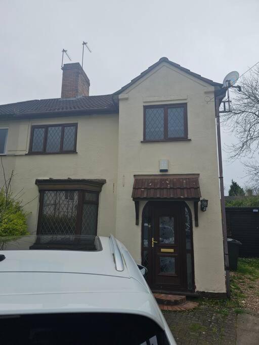 Quiet Family Home Tettenhall Exteriör bild